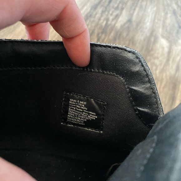 Booties - Picture 4 of 4